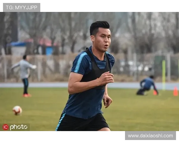 星空体育足球俱乐部官网全面展示球队阵容与训练安排 星空体育足球俱乐部官网全面展示球队阵容与训练安排